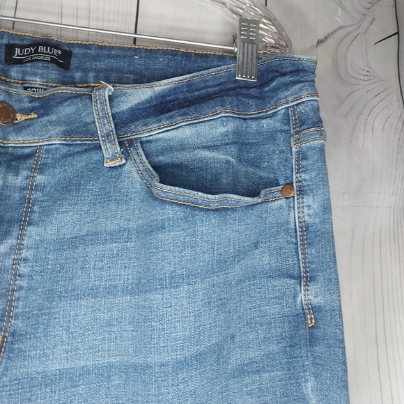 Judy Blue Slim Fit Stretch Jeans - Picture 6 of 12